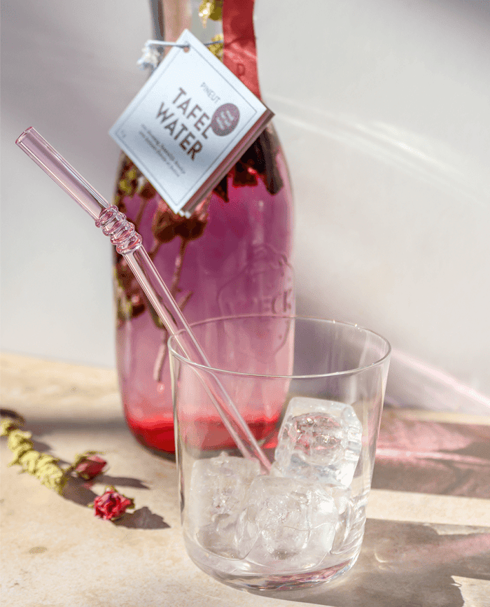 Met tafelwater van Pineut maak je makkelijk en snel een origineel alcoholvrij drankje.