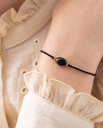 armband edelsteen Zwarte Onyx mooiwaar x a beautiful story met model